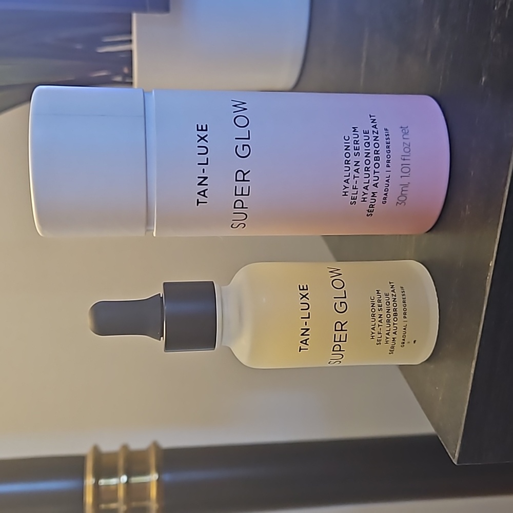 NEW hylaronic acid face and body gradual tanner super glow drops by tan luxe